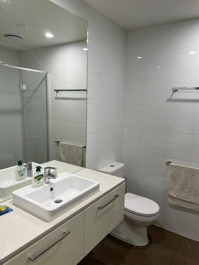 Elegant Three Bedrooms Apartment With Free Parking In Southbank Near Crown 멜번 외부 사진